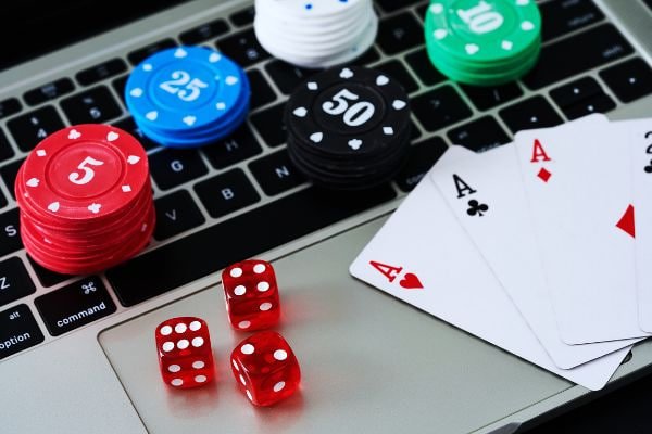 7696 bet